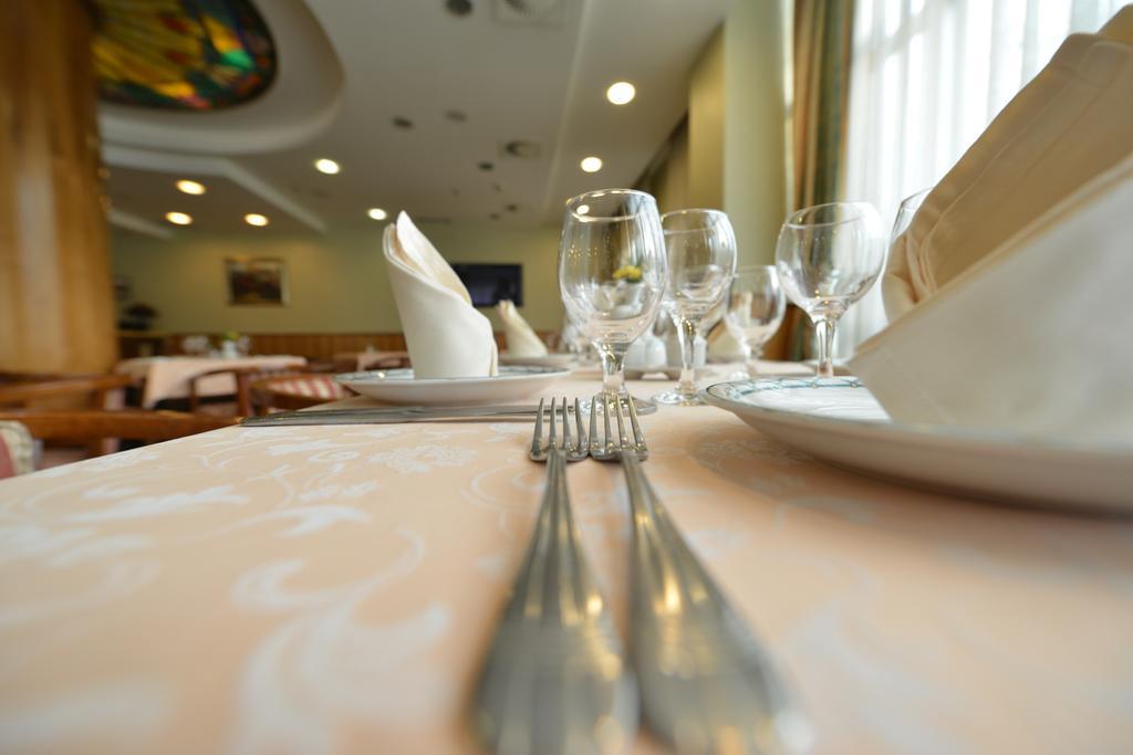 Hotel Karpos Скоп'є Екстер'єр фото