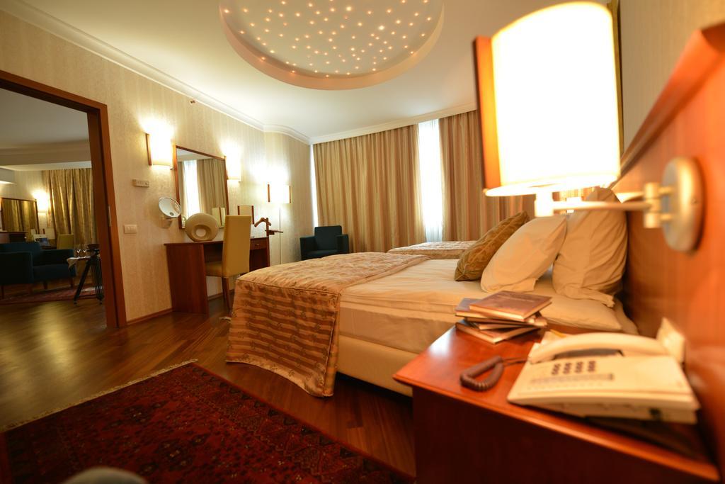 Hotel Karpos Скоп'є Екстер'єр фото