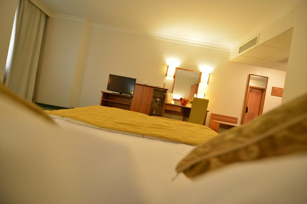 Hotel Karpos Скоп'є Номер фото
