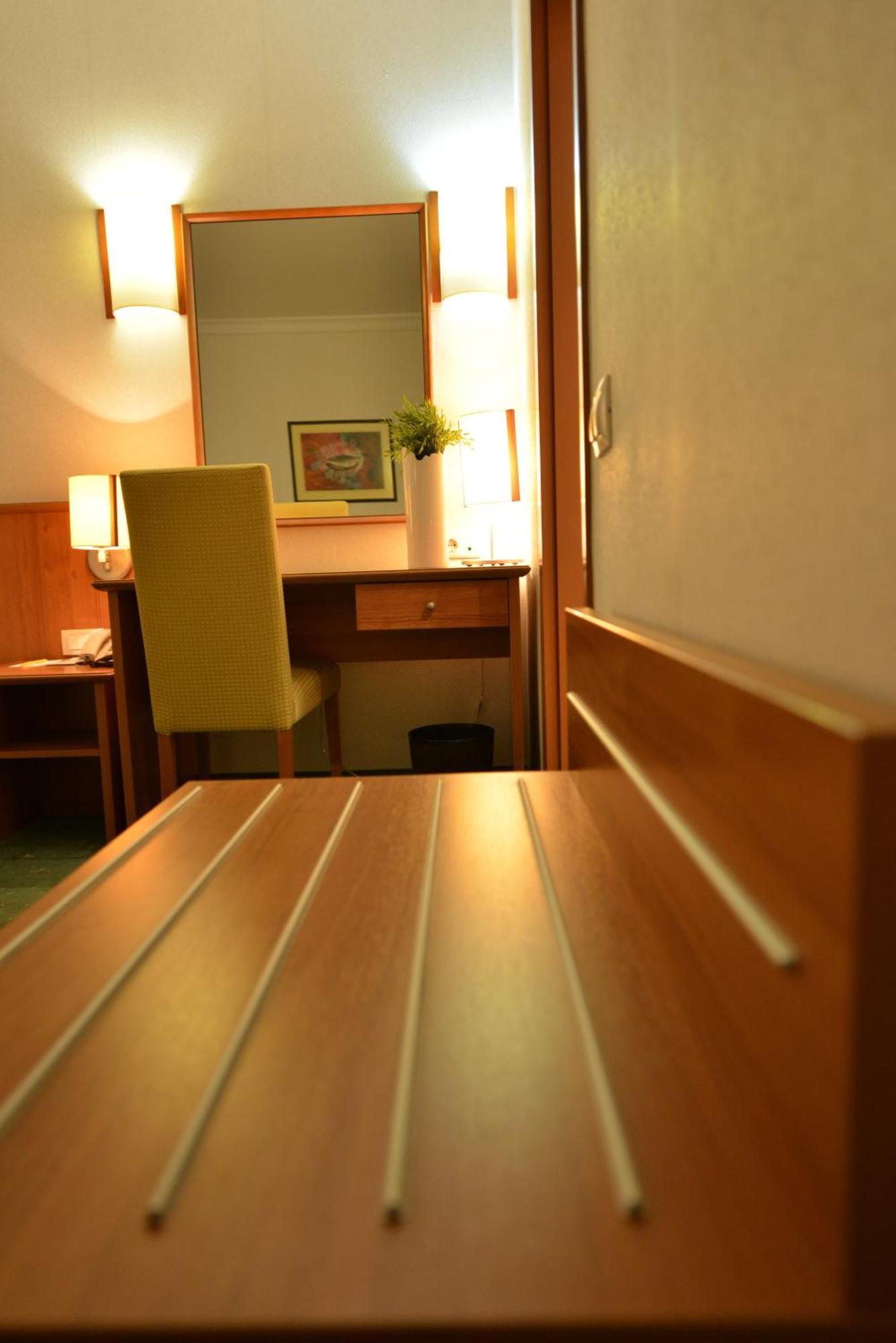 Hotel Karpos Скоп'є Номер фото