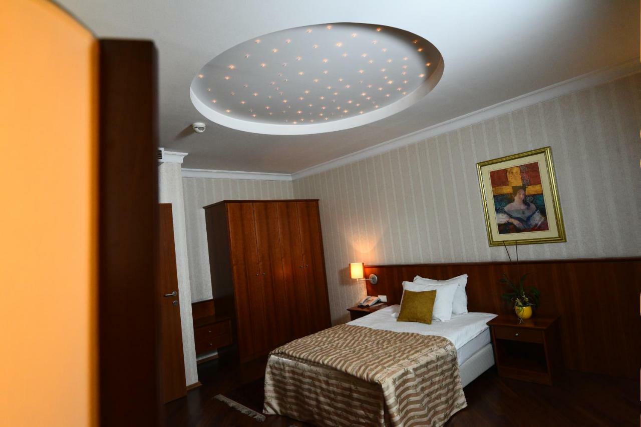 Hotel Karpos Скоп'є Екстер'єр фото